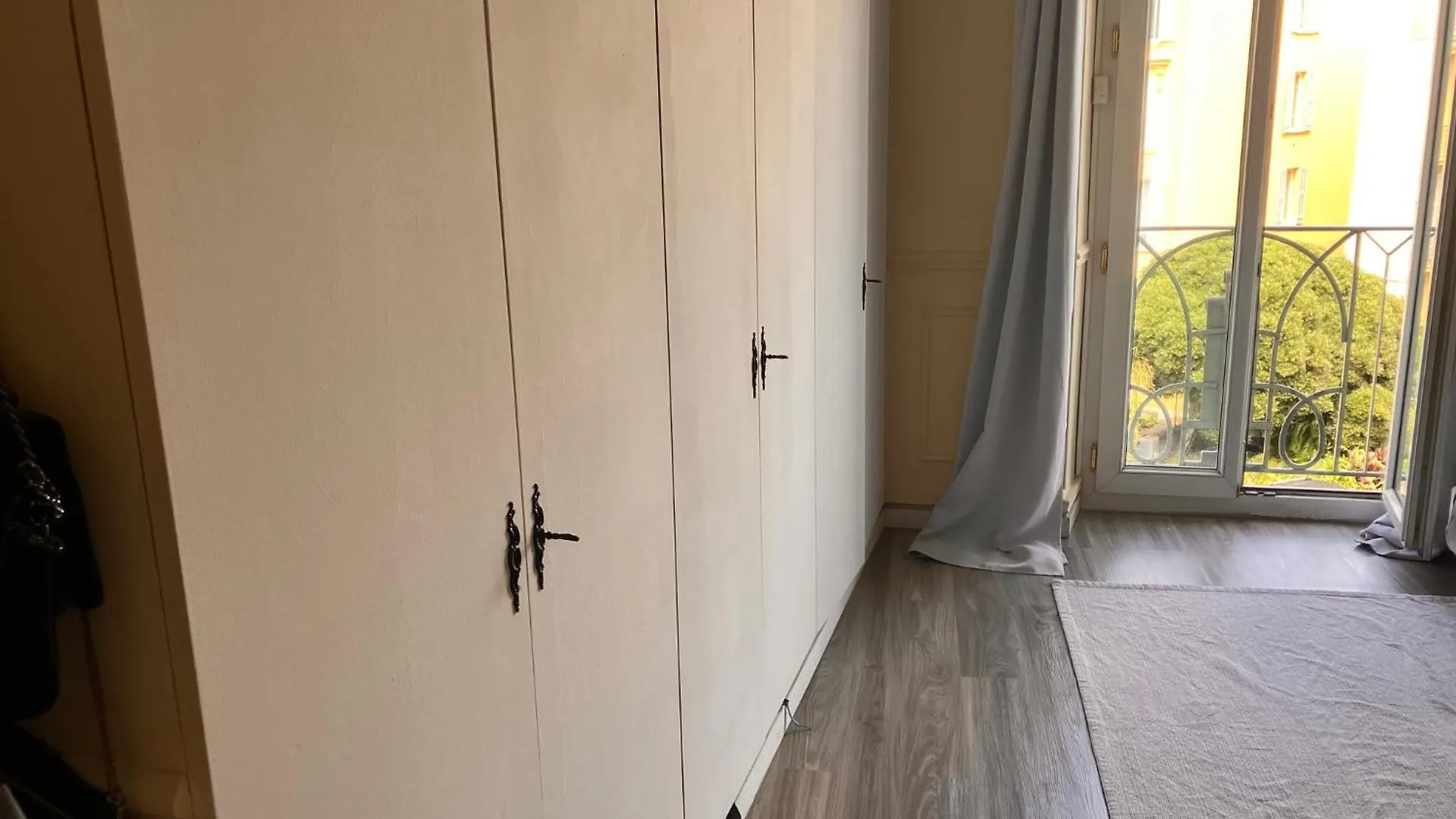 Grand 4 Pieces Bourgeois Familial Apartment Nice France